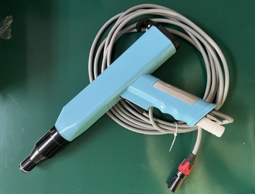 製造工場における自動噴霧のための鋼筋基板粉末塗装銃