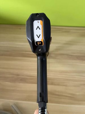 メタルコーティングマシンとスプレーシステム  OptiFlex 2 パウダーコーティングスプレーガンと制御ユニット